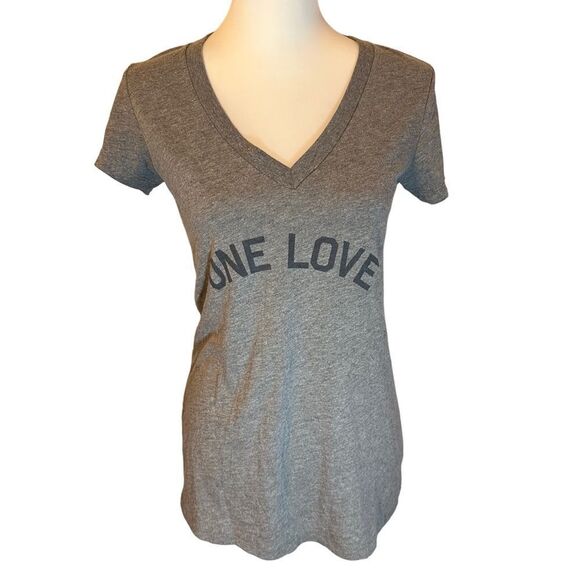 One Love Gray Slim Cut V-Neck Short Sleeve T-Shirt Sz M - Picture 2 of 6